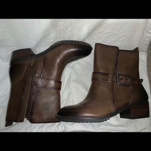 Arturo Chiang ankle boots